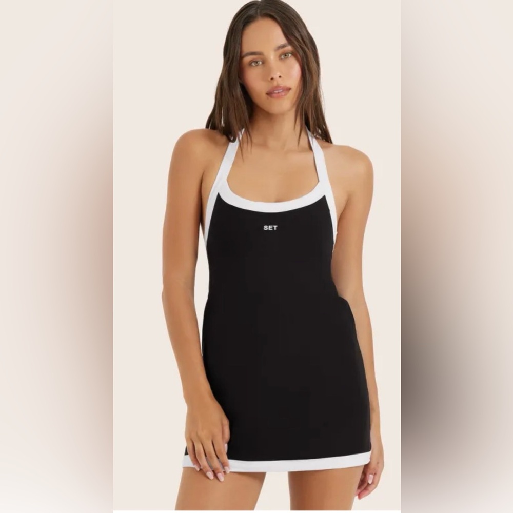 Set Active SportsBody Active Dress built in shorts size Small